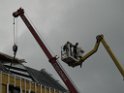 800 kg Fensterrahmen drohte auf Strasse zu rutschen Koeln Friesenplatz P39